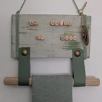 imagen de una madera reciclada para decorar la sala de baño